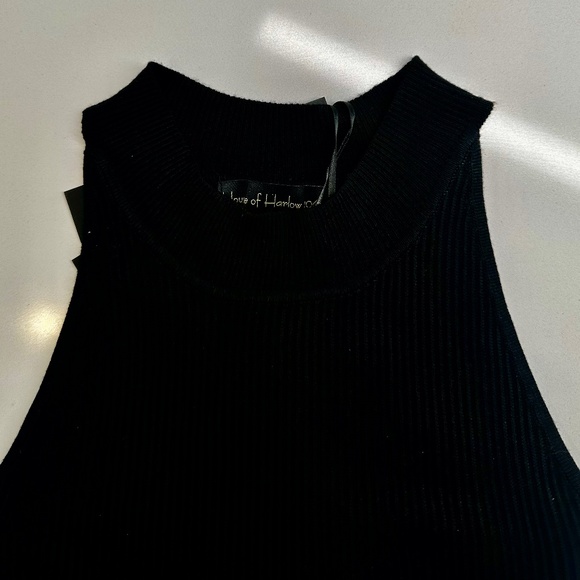 House of Harlow 1960 Black Ribbed Sleeveless Crop top - Picture 2 of 3